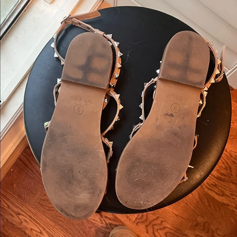 4/$25 SALE BUNDLED Lot OF TWO Sandals TAEGET Studded & DOLCE VIDA Size 9 - Picture 6 of 9